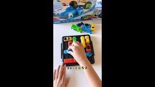 Children's educational enlightenment and table games toy car Huarong Road can train children's logi