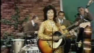 Loretta Lynn - Get What 'cha Got And Go