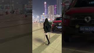 Amputee girl hip Walking #beauty  #funny  #amputea  #crutches