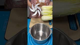 Electric meat grinder cuts vegetables at an amazing speed