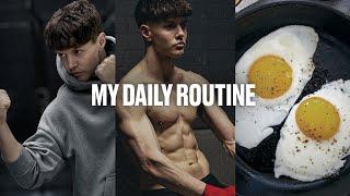 A Full Day of Training & Eating To Get In Optimal Shape