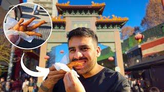 Probando comida callejera china en Buenos Aires: ¡Comen pata de pollo!