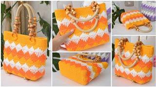 Another crochet bag with a stunningly beautiful diamond pattern