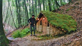 Bushcraft in the forest. From start to finish - how to build your dugout