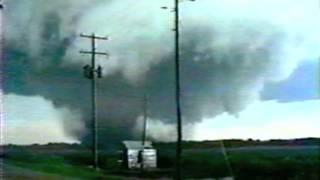 Columbus Nebraska Tornado 6-23-1998 #1