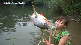 Primitive Technology: Primitive Life Catch Big Fish With Egg - Skills Cooking Fish for Survival