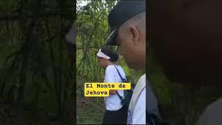 El pastor  que se mete en todo los rincones del país