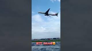 Emirates 777 takeoff from mumbai #shorts #emirates #b777 #aviation #airplanetakeoff #takeoff