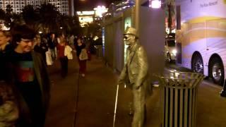 Street Performer in Vegas