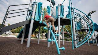 Lollipop Climber w/Vibe® Handholds - PlayBooster® - Landscape Structures