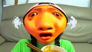 Mukbang Fire Spicy Noodle Tteokbokki 불닭볶음면 뽀로로떡볶이 TV 속 편의점 음식 먹방 Convenience Store DONA 도나