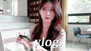 VLOG | 일상 브이로그 | new 헤어‍️ | 2년알바했던 찐치킨맛집 방문(feat.청첩장 모임) | 제모에 진심인 사람의 제모 제품 추천 | 첫 레인부츠..