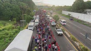 Migrant caravan from southern Mexico moving toward U.S.