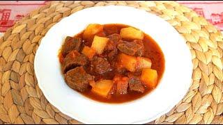 EN MENOS DE DOS MINUTOS TE ENSEÑO A PREPARAR UNA DELICIOSA CARNE CON PATATAS EN SALSA DE TOMATE