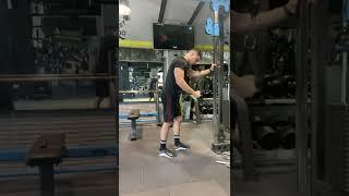 Single arm reverse pushdown triceps