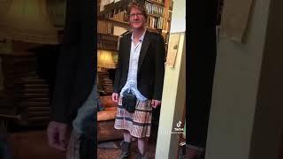 Book kilt