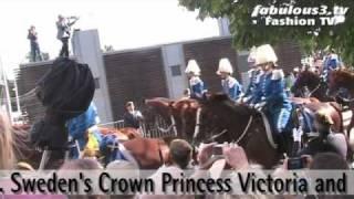 Fabulous3.tv - Sweden's Crown Princess Victoria and Prince Daniel Westling wave from the cortege