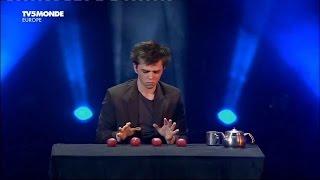 Yann Frisch - Cups and Balls