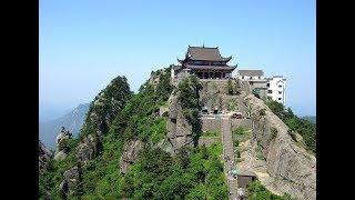 Exploring Buddhist College at Mount Jiuhua, sacred mountain of Chinese Buddhism