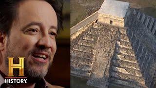 MYSTERIOUS ALIEN SPACECRAFT DESCENDS TO EARTH  | Ancient Aliens | #Shorts