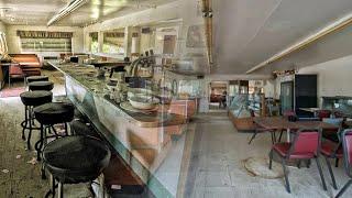 Retro Roadside Diner From The 1970s Abandoned For Over 30 Years-They Left Everything Inside