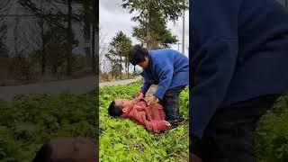 The Crazy Father And His Two Disabled Children Are So Pitiful