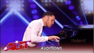 Patrizio Ratto: Italian Pianist (?) SHOCKS America With This Act | America's Got Talent