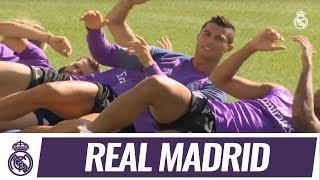  Real Madrid train alongside Castilla