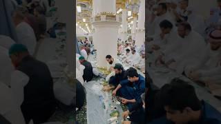 Babar Azam, Imam-Ul-Haq, Naseem Shah & Iftikhar Ahmed having Aftaar in Madinah #BabarAzam