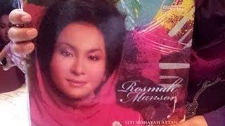 Mahathir: Rosmah biography should be distributed in schools