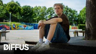 Ein Tag mit Ivo Martin: Zurück in der Schule und Talk über sein Debütalbum „Puls“  | DIFFUS