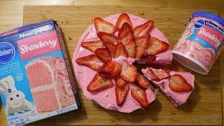 How to Make Strawberry Cake With Frosting