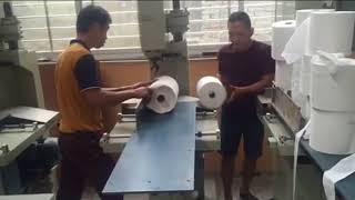 Low price maxi roll band saw cutting machine and shrink packing machine production line