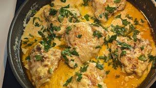 Familie leckte die Teller sauber! Hähnchen-Oberkeulen in cremiger Sauce einfach und lecker! Rezept