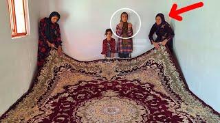 Nomadic house decoration: carpeting a dream home by a single mother and her daughters