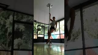 How To POLE DANCE: POLE CLIMB (TuToRiAL) - Pole Dance For Beginners