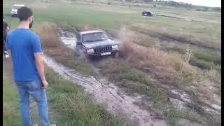 Jeep Grand Cherokee Off Road, Mud, Flood :)