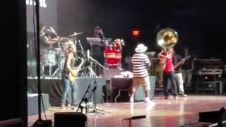 The Roots - 'You Got Me'