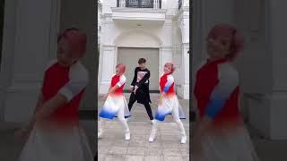 Má Na Má Vic rủ Đạt Villa cung chúc tân xuân nè!