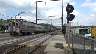 Bellevue Avenue Railroad Crossing, Langhorne, PA, with Reading Dwarf Ped Signal in Action