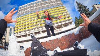 WAIT UNTIL THIS TOTALLY CRAZY MOM DON’T WANT TO LEAVE ME ALONE ON CHRISTMAS DAY(extreme parkour pov)