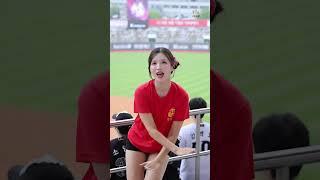 “이렇게 예쁜 조교가 있다면 다들 해병대 간다” 김정원 치어리더의 귀여운 조교모드