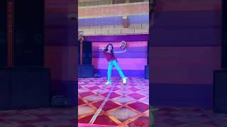 Lamba Lamba Ghunghat #weddingdance #ytshorts #weddingvideo #viralvideo #somisharma