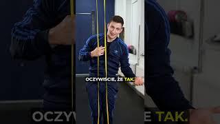 CZY PODCIĄGANIE NA DRĄŻKU Z GUMĄ MA SENS? #shorts #kalistenika #podciąganie