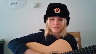 Russian girl sings Katyusha [re-upload]