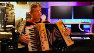 Oor Lost Days - a new  piece o' Scottish piano accordion music