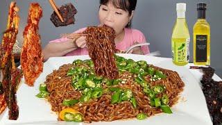 Wasabi oil  truffle oil  Chapagetti silbi kimchi green onion kimchi super spicy chicken mukbang