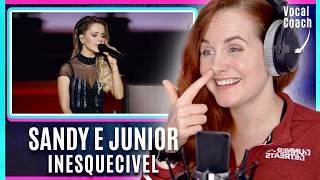 Why Brazilian Crowds Always Sing In Tune | Sandy e Junior  - "Inesquecivel" | Vocal Coach Reacts