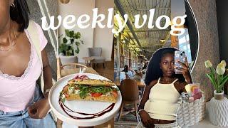 LIVING IN THE UK: working at a coffee shop, trying curly clip ins, coffee date | Elfin hair