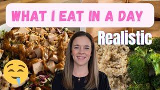 WHAT I EAT IN A DAY | REALISTIC | SIMPLE MEALS | HEALTHY |THAI CHICKEN SALAD RECIPE